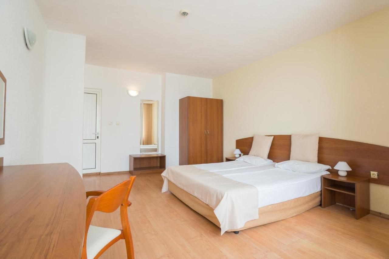 Perla Plaza Hotel Primorsko Ngoại thất bức ảnh