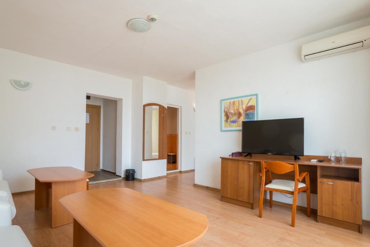 Perla Plaza Hotel Primorsko Ngoại thất bức ảnh