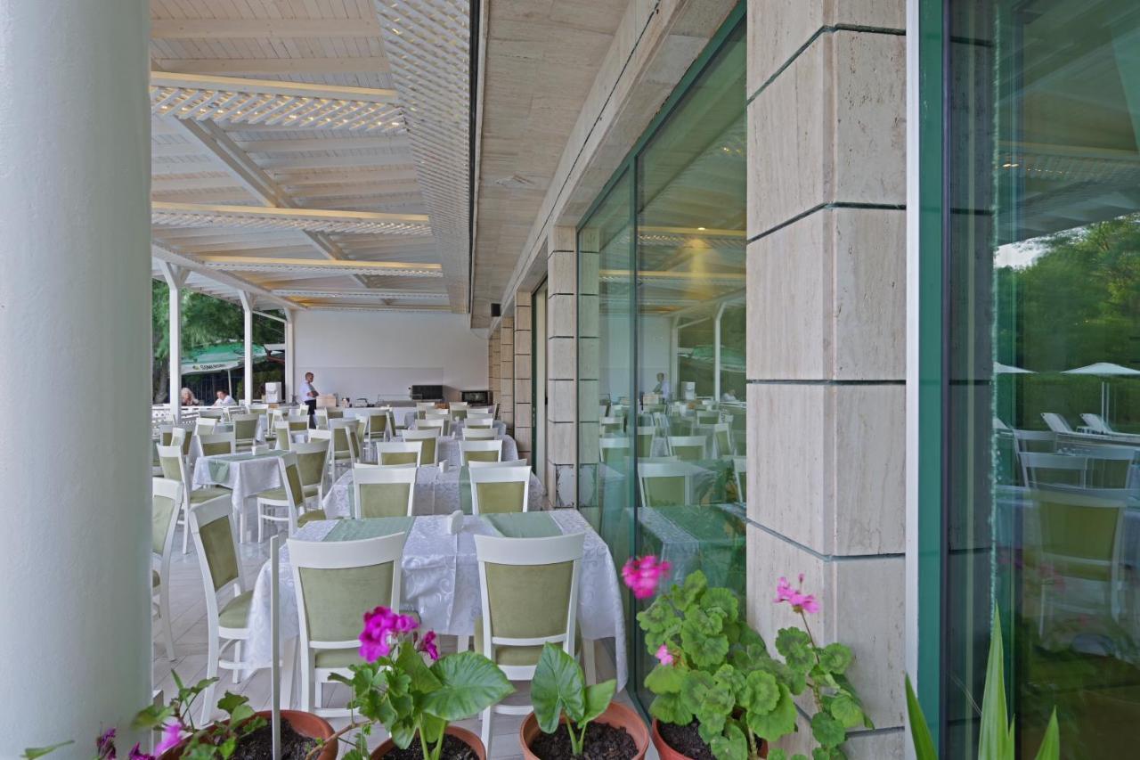 Perla Plaza Hotel Primorsko Ngoại thất bức ảnh