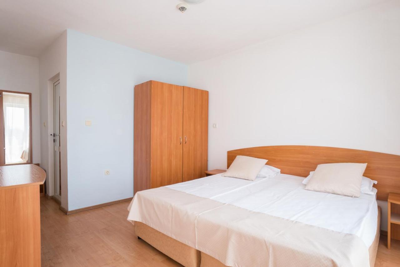 Perla Plaza Hotel Primorsko Ngoại thất bức ảnh